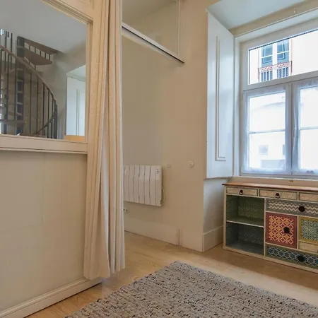 Apartament Lovelystay - Cozy Duplex In Alfama Lizbona