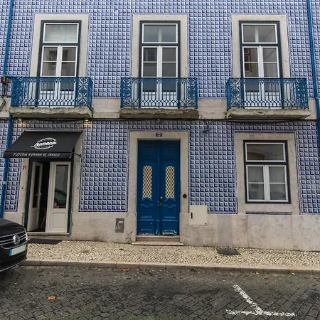 Lovelystay - Cozy Duplex In Alfama