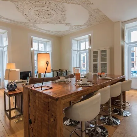 Lovelystay - Cozy Duplex In Alfama Apartament Lizbona