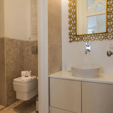 Lovelystay - Cozy Duplex In Alfama Apartament Lizbona