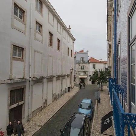 Lovelystay - Cozy Duplex In Alfama Apartament *