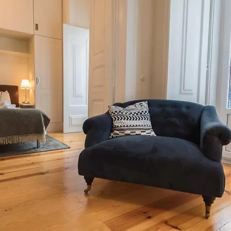 Lovelystay - Cozy Duplex In Alfama Apartament *