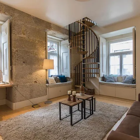 Lovelystay - Cozy Duplex In Alfama Lizbona