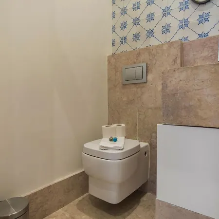 Lovelystay - Cozy Duplex In Alfama Lizbona