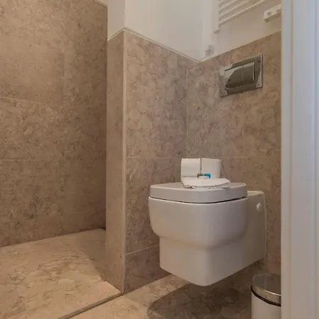 Lovelystay - Cozy Duplex In Alfama Apartament *