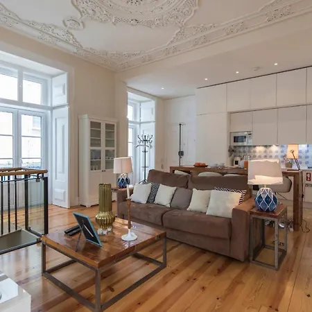 Lovelystay - Cozy Duplex In Alfama Apartament *
