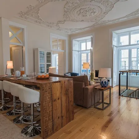 Lovelystay - Cozy Duplex In Alfama Apartment *