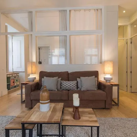 Lovelystay - Cozy Duplex In Alfama Apartment