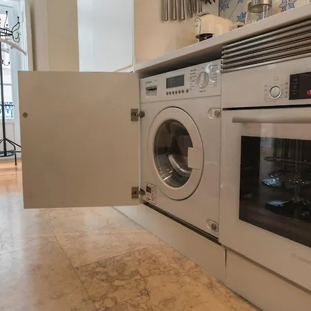 Apartment Lovelystay - Cozy Duplex In Alfama Lisbon