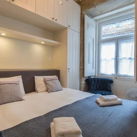 Lovelystay - Cozy Duplex In Alfama Lisbon